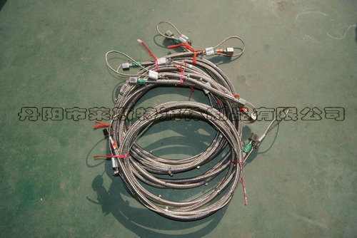 带护绳的波纹管